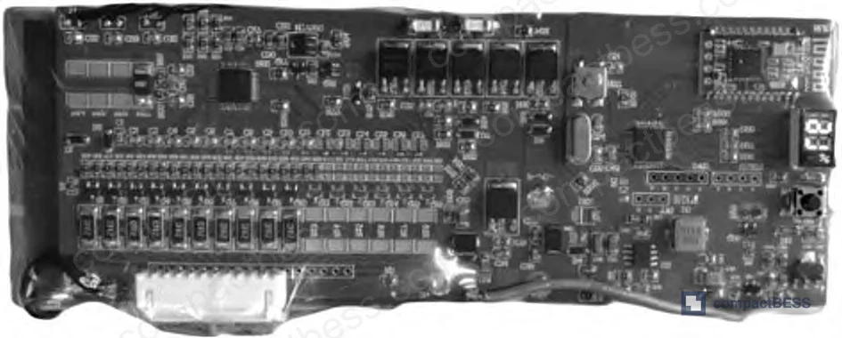 Figure 2: BMS hardware architecture block diagram showing master MCU (STM32G030), AFE slave (SH367309), Bluetooth module, balancing circuit, and display module interconnect